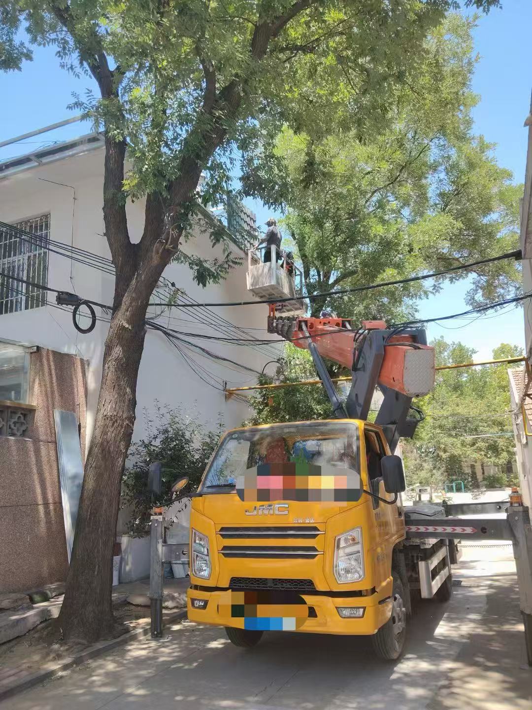 江津区高空作业车能吊装重物吗？最大承载多少公斤？