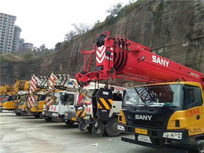 江津区吊车出租按什么计费？台班费、单次费、里程费怎么算？